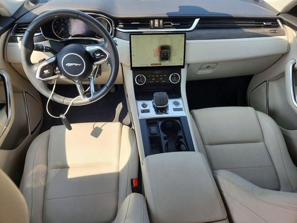 2023 JAGUAR F-PACE P250