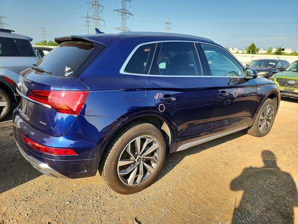 2023 AUDI Q5 S Line quattro Prestige