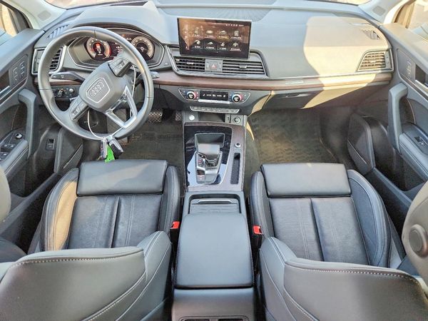2023 AUDI Q5 S Line quattro Prestige