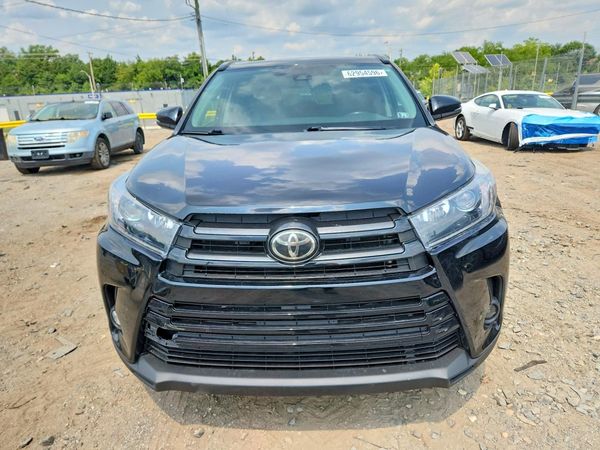 2019 TOYOTA HIGHLANDER SE/XLE