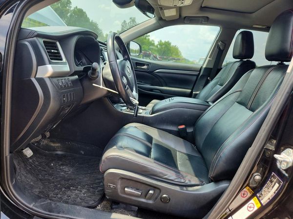 2019 TOYOTA HIGHLANDER SE/XLE