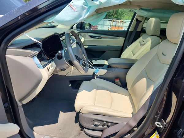 2017 CADILLAC XT5 Premium Luxury
