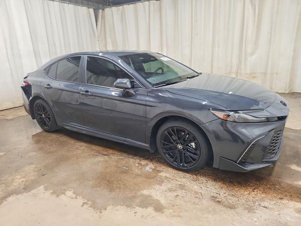 2025 TOYOTA CAMRY — Passenger 3/4