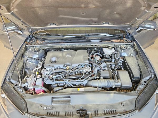 2025 TOYOTA CAMRY — Engine bay