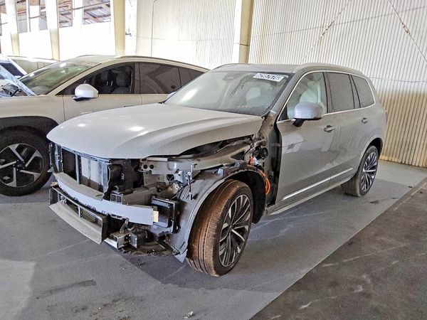 2026 VOLVO XC90 Ultra Bright