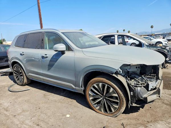 2026 VOLVO XC90 Ultra Bright