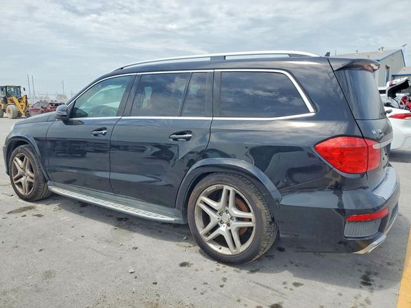 2016 MERCEDES-BENZ GL GL550-4M