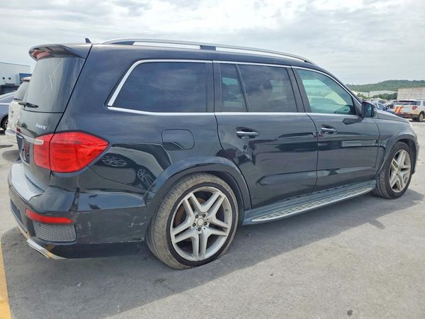 2016 MERCEDES-BENZ GL GL550-4M