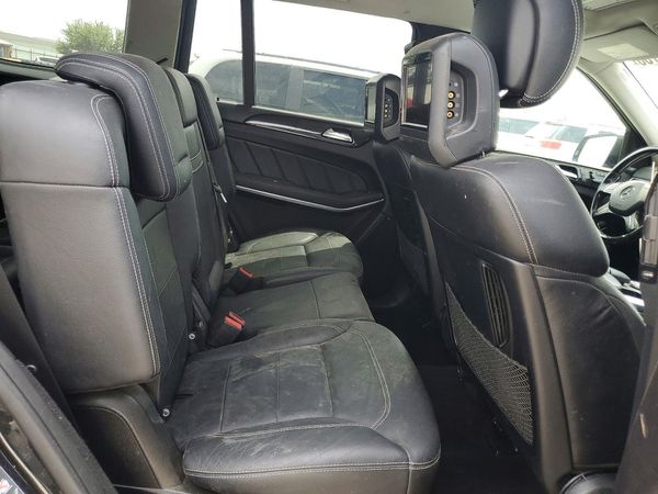 2016 MERCEDES-BENZ GL GL550-4M