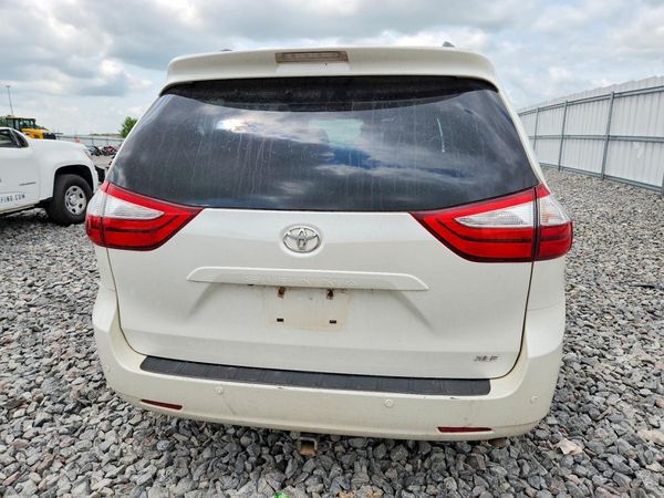 2015 TOYOTA SIENNA