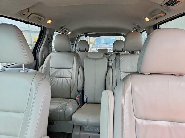 2015 TOYOTA SIENNA
