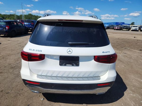2025 MERCEDES-BENZ GLB GLB250 4MATIC