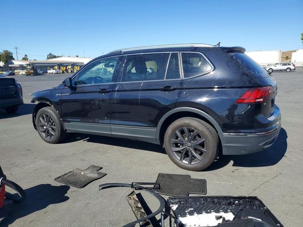 2022 VOLKSWAGEN TIGUAN 4Motion SE