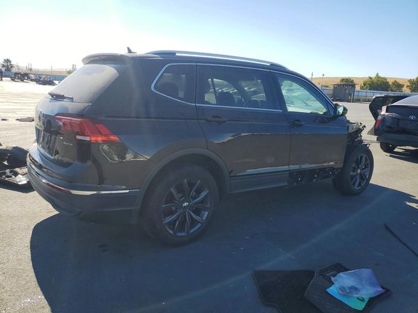 2022 VOLKSWAGEN TIGUAN 4Motion SE