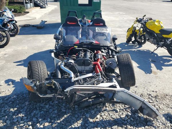 2016 POLARIS SLINGSHOT Open Cab