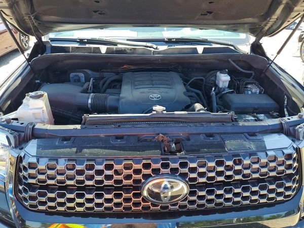 2019 TOYOTA TUNDRA Platinum Grade
