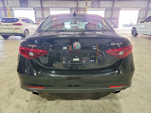2021 ALFA ROMEO GIULIA