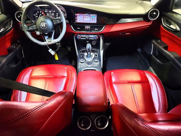 2021 ALFA ROMEO GIULIA