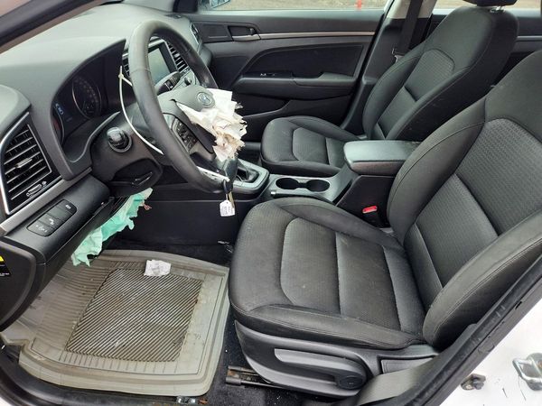2017 HYUNDAI ELANTRA — DENT