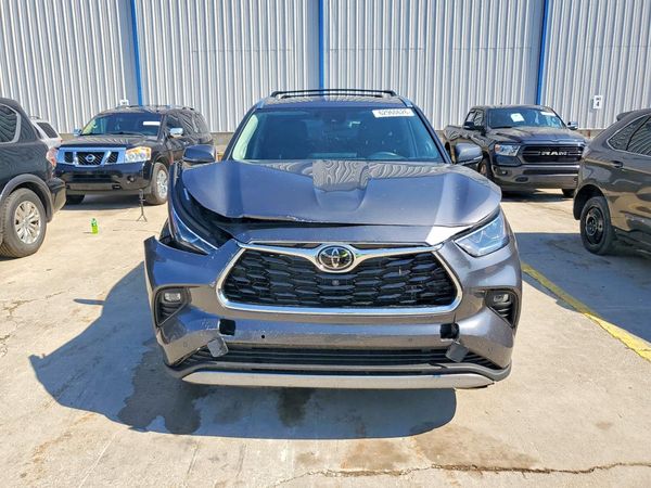 2021 TOYOTA HIGHLANDER Platinum