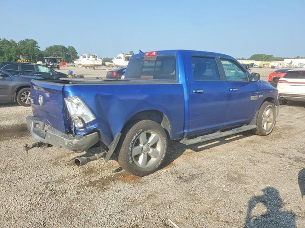 2018 RAM 1500 SLT