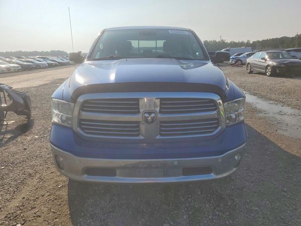 2018 RAM 1500 SLT