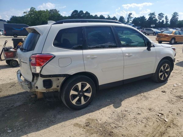 2018 SUBARU FORESTER