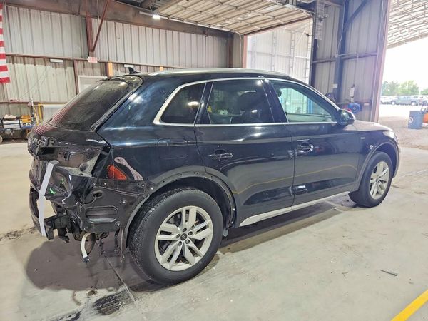 2022 AUDI Q5 S Line quattro Premium