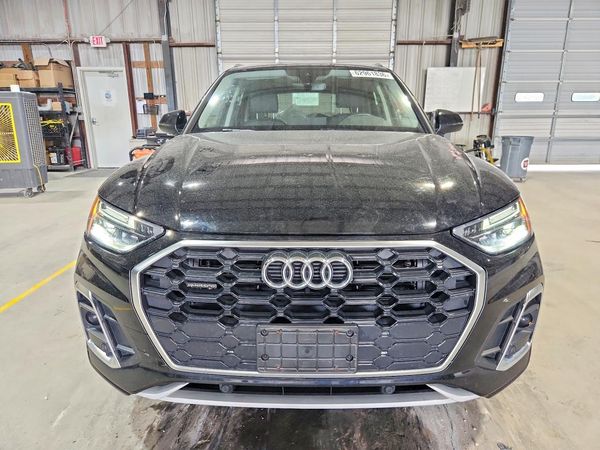 2022 AUDI Q5 S Line quattro Premium