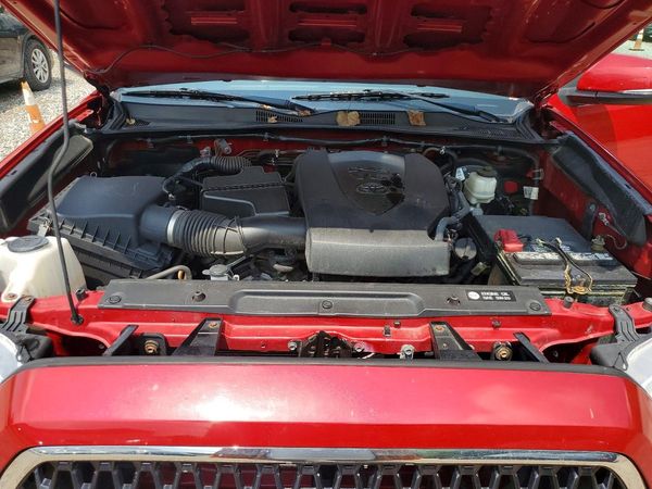 2019 TOYOTA TACOMA SR5