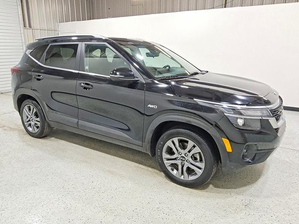 2021 KIA SELTOS S — Passenger 3/4