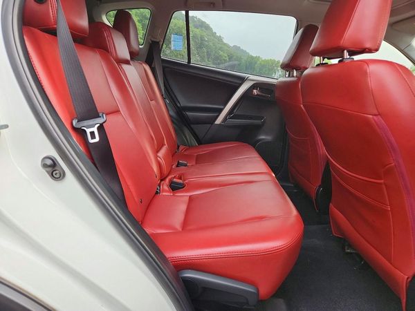 2018 TOYOTA RAV4 Adventure/XLE