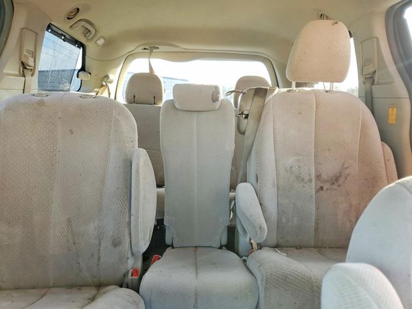2013 TOYOTA SIENNA