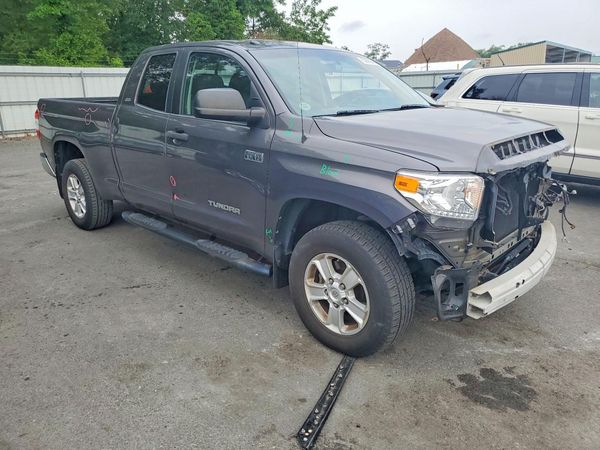 2015 TOYOTA TUNDRA SR5 Grade