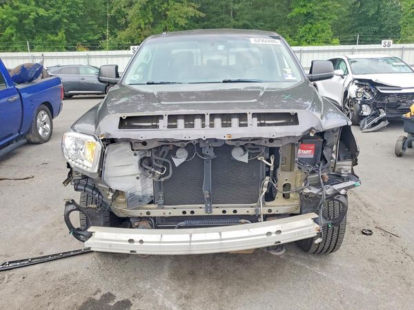 2015 TOYOTA TUNDRA SR5 Grade