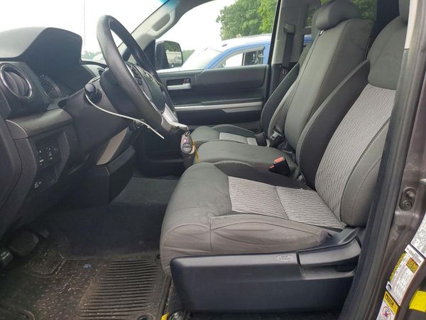 2015 TOYOTA TUNDRA SR5 Grade