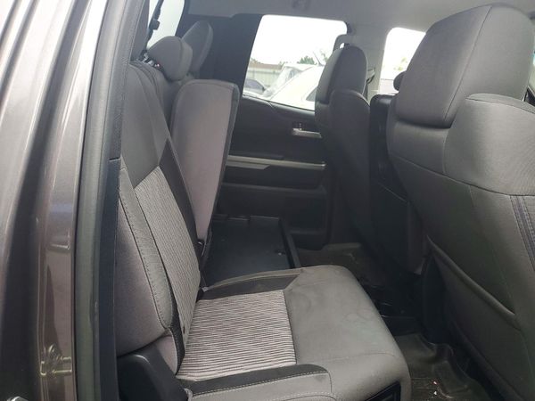 2015 TOYOTA TUNDRA SR5 Grade