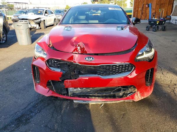 2018 KIA STINGER