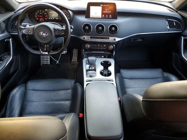 2018 KIA STINGER