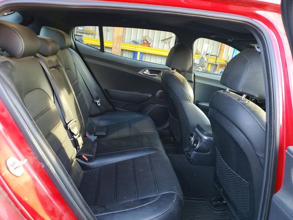 2018 KIA STINGER