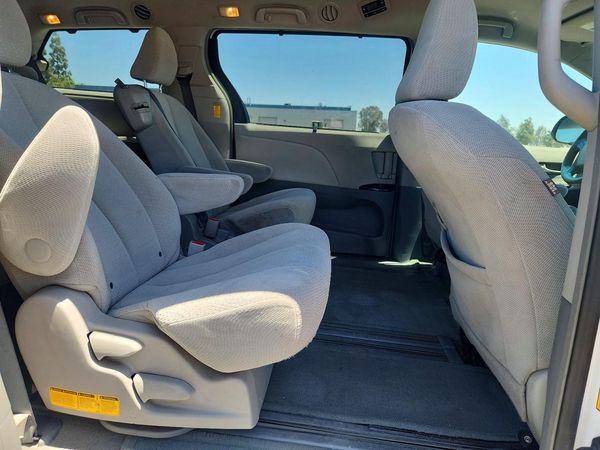 2014 TOYOTA SIENNA