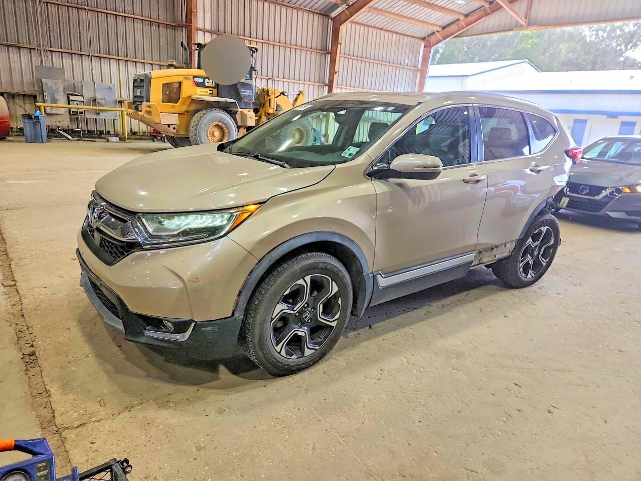 2017 HONDA CRV Touring — Front 3/4
