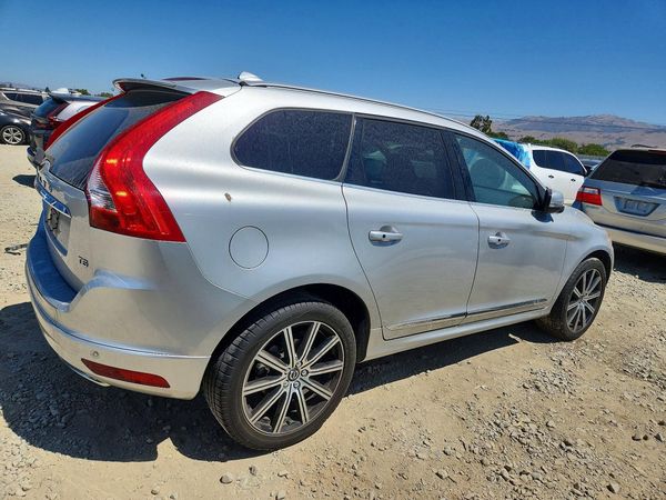 2016 VOLVO XC60