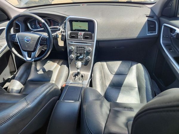 2016 VOLVO XC60