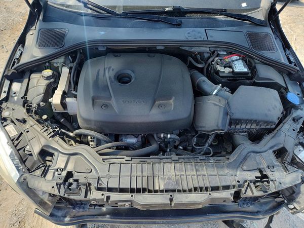 2018 VOLVO V60