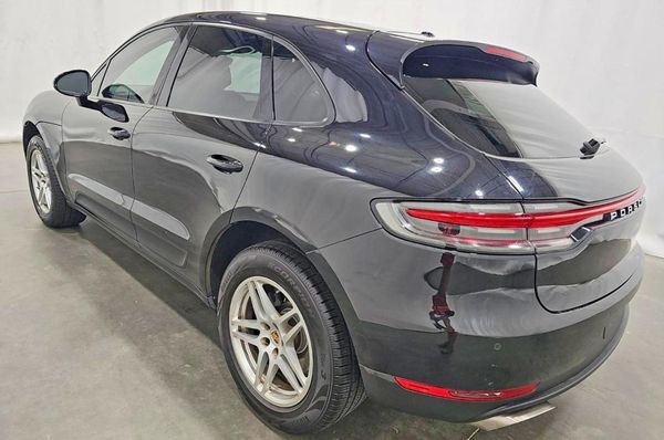 2021 PORSCHE MACAN Base