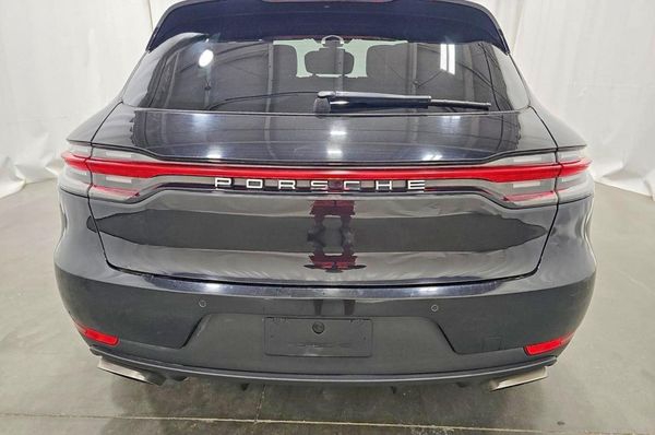 2021 PORSCHE MACAN Base