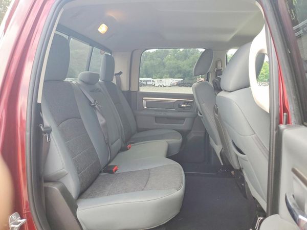 2019 RAM 1500 CLASSIC SLT