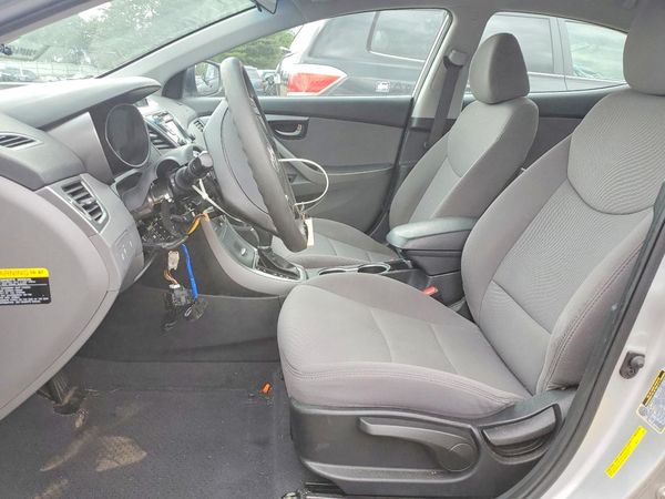 2015 HYUNDAI ELANTRA