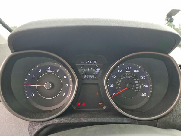 2015 HYUNDAI ELANTRA